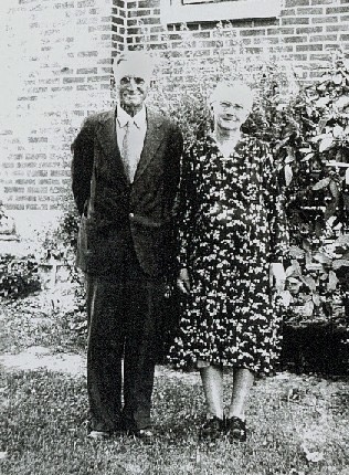 04 - Bodie J. Higdon and wife Corrie Floyd Howell